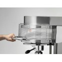 FORMATRICE A CALDO PER PIZZA - DIAMETRO PIZZE 350 mm - STRUTTURA INTERAMENTE IN ACCIAIO INOX - ELEVATA PRODUZIONE ORARIA FINO A 400 PIZZE ORA - PERFETTA UNIFORMITA' DI FORMA E SPESSORE DISCO SENZA RINUNCIARE AL BORDO - POTENZA 4,2 KW - DIMENSIONI CM L 50 X P 61 X H 77