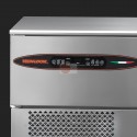ABBATTITORE DI TEMPERATURA - IDEALE PER GASTRONOMIA, PASTICCERIA, GELATERIA PESCE E CARNE - CAPACITA' 20 TEGLIE GN 1/1 OPPURE 60 X 40 - CON SONDA AL CUORE INCLUSA - COMANDI TOUCH SCREEN - INTERAMENTE IN ACCIAIO INOX AISI 304 - TEMPERATURA +3/-40 - REFRIGERAZIONE VENTILATA - SBRINAMENTO MANUALE - DIMENSIONI CM L 75 X P 74 X H 209/212